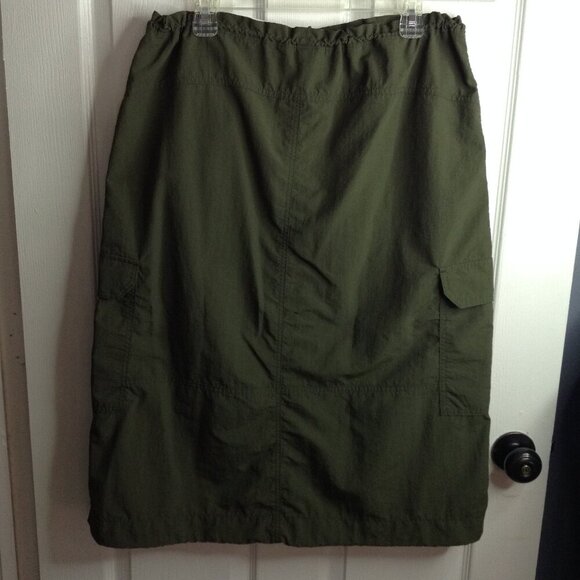 NWT Old Navy "L" Olive Green, Quick Dry, Tennis Court, Pickleball, Casual Chic - Picture 2 of 6